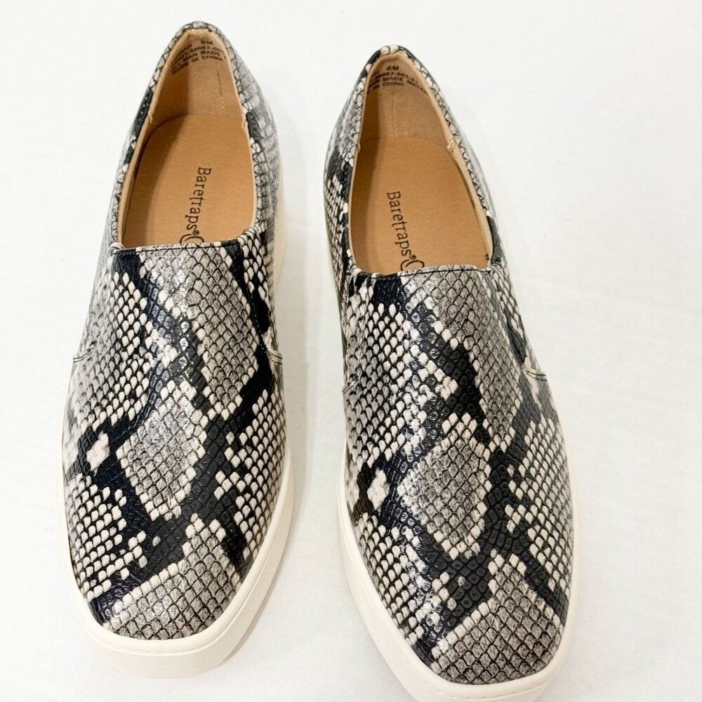 Baretraps Yannah NWOB Sz 6 Buff Slip On Sneaker - Picture 9 of 16